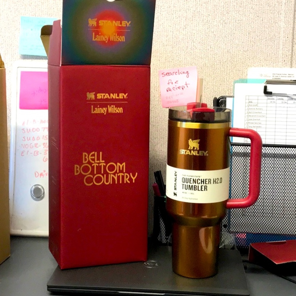 Stanley 40 oz Lainey Wilson Country Gold brand new in box